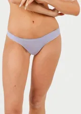 Bombacha vedetina negra de microfibra sin costuras, con fundillo 100% algodón.