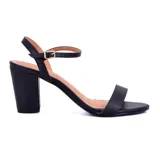 Sandalias de vestir Korium Marly color rosa con detalles dorados, taco cuadrado y pulsera al tobillo con hebilla.