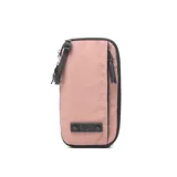 Bandolera porta documentos color rosa con detalles en negro. Tiene correa ajustable, cierre principal, bolsillo interno con cierre, bolsillo externo con cierre y múltiples compartimentos para tarjetas y billetes.