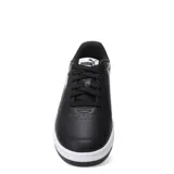 Championes Puma Court Classic Clean de cuero sintético negro con detalles en blanco, cordones negros y suela blanca con base negra.