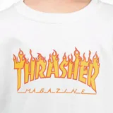 Remera de manga corta color blanco con estampado de logo Thrasher en llamas.