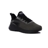 Zapatillas deportivas color caqui, con suela negra y detalles en gris.