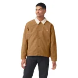Campera Dickies color marrón con cuello de corderito blanco, cierre con botones a presión, bolsillos laterales y logo de la marca en el pecho.