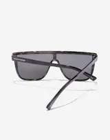 Gafas de sol Hawkers unisex, modelo Weed, con montura carey y lentes espejadas azules.