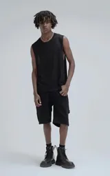 Sudadera sin mangas color negro, con cuello redondo y tejido de punto calado.