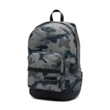 Mochila Columbia unisex con estampado de camuflaje en tonos grises y azules. Cuenta con un compartimento para ordenadores de hasta 15", bolsillo frontal para accesorios, bolsillo para botella de agua y panel acolchado.
