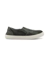 Zapatillas slip-on azules de algodón orgánico con suela de caucho natural.