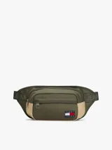 Riñonera Tommy Jeans color verde militar y beige, con correa ajustable con logo de la marca y logo de la marca en el frente.