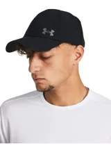 Gorro deportivo Under Armour Velociti color blanco con logo reflectivo en el frente.