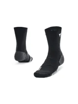 Par de medias deportivas Under Armour Project Rock, color negro con detalles en gris y logo de la marca en blanco.