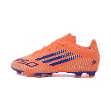 Championes de fútbol Adidas F50 Club FG/MG, color naranja con detalles en azul. Diseñados para jóvenes jugadores que buscan maximizar su velocidad y control en la cancha.