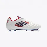 Championes de fútbol Umbro Tocco IVPRO FG, color blanco con detalles en rojo y azul.
