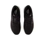 Championes de running New Balance modelo EVOZ, color negro con logo plateado y suela blanca con tecnología Fresh Foam.
