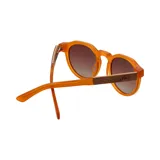 Lentes de sol redondos con montura color miel y lentes verdes. Fabricados con materiales sustentables.