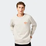 Buzo de manga larga color gris claro con logo Wrangler Jeans 1947 estampado en naranja en el pecho.