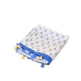 Pashmina rectangular de viscosa liviana con estampado floral multicolor y terminación con flecos cortos.