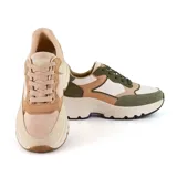 Championes urbanos Korium Krissin, color beige con detalles en marrón claro.