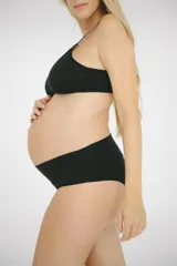 Culotte color beige con cintura alta.