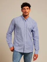 Camisa blanca con diseño de cuadros azules, de manga larga y corte slim fit.