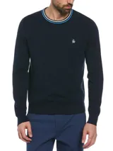 Sweater de hombre Original Penguin color azul marino, de corte regular y cuello redondo con ribete a rayas blancas, celestes y azul marino.