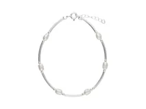 Pulsera de plata 925 con diseño compuesto por tubos curvos de plata intercalados con seis perlas de río irregulares.