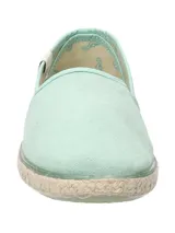 Alpargatas color ocre con suela de yute y goma.
