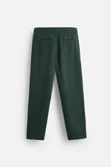 Pantalón largo verde oscuro de algodón con textura, corte recto y cintura elástica ajustable con cordón.