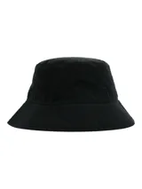 Gorro tipo bucket negro de canvas engrasado resistente al agua, con forro interior de algodón orgánico.