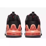 Championes de entrenamiento rojo y negro, con amortiguación Max Air y suela plana para estabilidad en el gimnasio.