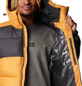 Campera puffer Columbia Pike Lake II Hooded para hombre, color verde oliva con detalles en negro. Cuenta con capucha ajustable, tecnología Omni-Heat reflectante, bolsillos con cierre y puños elásticos.