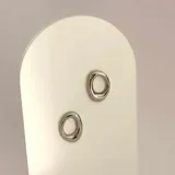 Aros plateados de acero quirúrgico hipoalergénico con forma irregular.