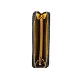 Billetera negra de cuero sintético con cierre perimetral, logo XL dorado en el frente y herrajes dorados. Cuenta con 10 compartimentos internos y un bolsillo con cierre.