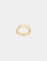 Anillo dorado con diseño de corazones calados y circonitas engarzadas.