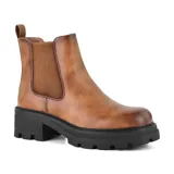 Botas Chelsea negras de cuero sintético con elástico lateral, caña baja, suela track y taco bajo cuadrado.