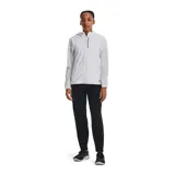 Campera deportiva negra con capucha, cierre frontal completo y logo Under Armour en el pecho.