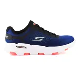 Championes de running Skechers Go Run 7.0, color azul con detalles en negro y blanco. Cuentan con capellada de malla técnica, plantilla Air-Cooled Goga Mat, tecnología Hyper Pillar y amortiguación ULTRA GO.