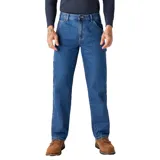 Pantalón de jean azul, corte recto, estilo carpintero, con bolsillos laterales y traseros.