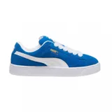 Championes Puma Suede XL, color azul con franja lateral blanca y detalles dorados.