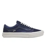 Championes de skate color azul con suela blanca y detalles en costura contrastante.