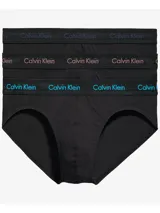 Pack de tres slips negros de algodón elástico con cintura elástica con logo Calvin Klein en colores azul, rosa y gris.