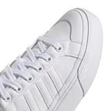 Championes Adidas Bravada 2.0 Plataforma color blanco, con suela de plataforma y exterior de lona.