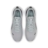 Championes Puma All Day Active de hombre, color negro con detalles en blanco y rojo.