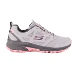 Championes Skechers Hillcrest Pure Escapade, color gris con detalles en rosa. Capellada de cuero y malla sintética, plantilla Memory Foam, entresuela moteada y suela de goma flexible.