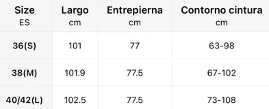 Pantalón de punto de tiro alto con cintura elástica y corte palazzo. Diseño a rayas horizontales anchas en color marrón y crudo.