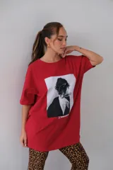 Remerón negro con estampa frontal de dos perros bulldog francés.