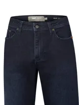 Pantalón de jean azul oscuro, corte regular, tiro medio y ajuste con cierre y botón. Confeccionado con tecnología Natural Flex y fibras recicladas Repreve.