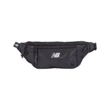 Riñonera negra con logo de New Balance estampado en blanco en el frente. Tiene dos compartimentos con cierre y correa ajustable con hebilla.