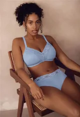 Panty brief color azul petróleo, de lycra con detalle de encaje en la cintura.