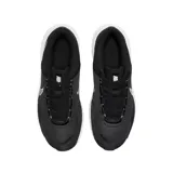 Championes Nike Legend Essential 3 Next Nature, color negro con suela blanca y logo plateado.