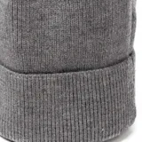 Gorro de acrílico color gris.